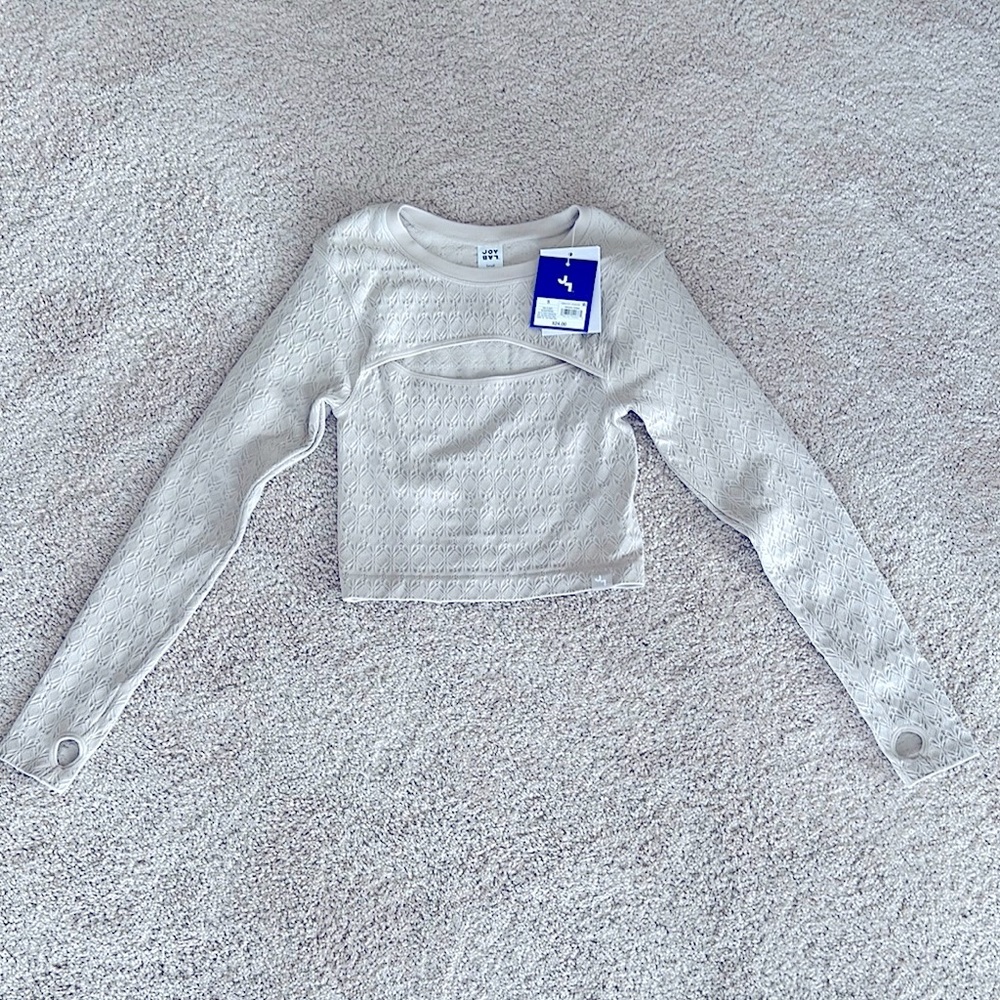 NWT Joy Lab Cream Tan Textured Cut Out Crop Workout Top with Thumb Holes